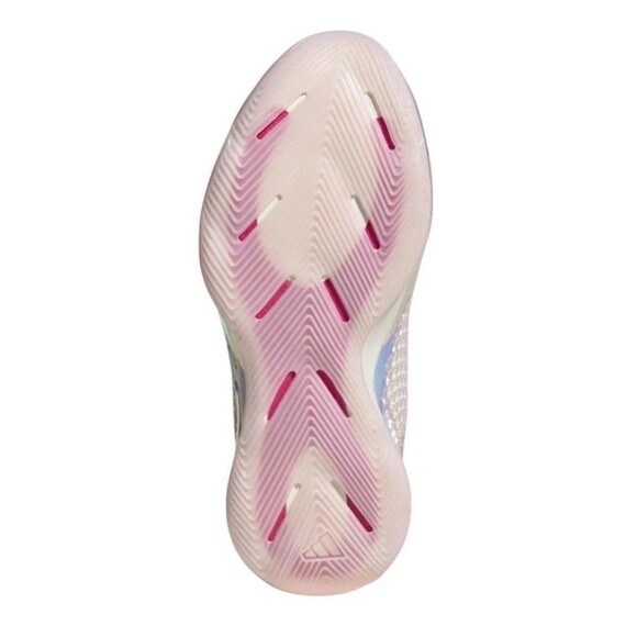 Athletic_Shoes